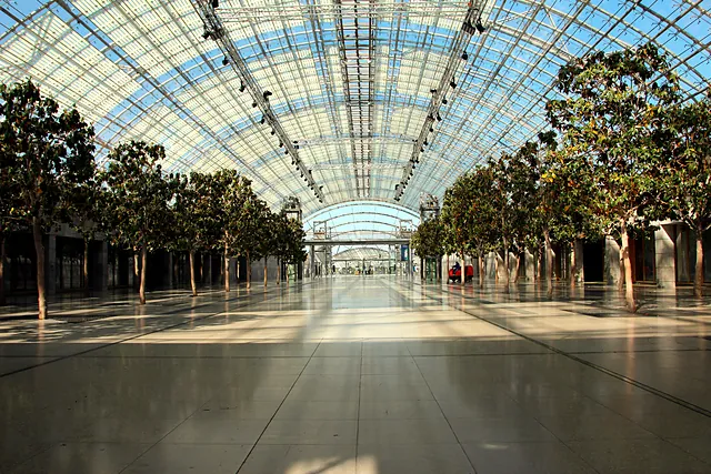 Achse durch die Halle